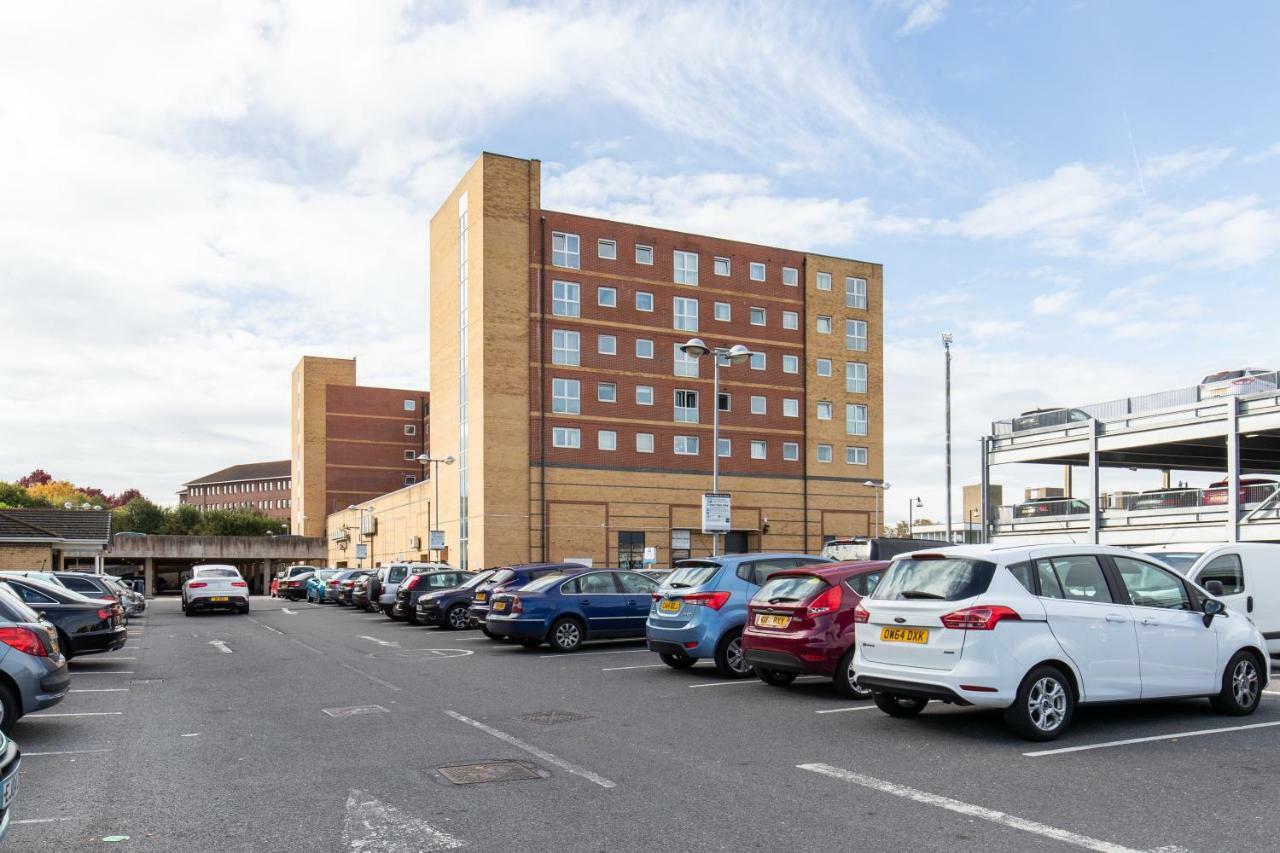 2-Bedroom Apartment Mill Court, Harlow Luaran gambar